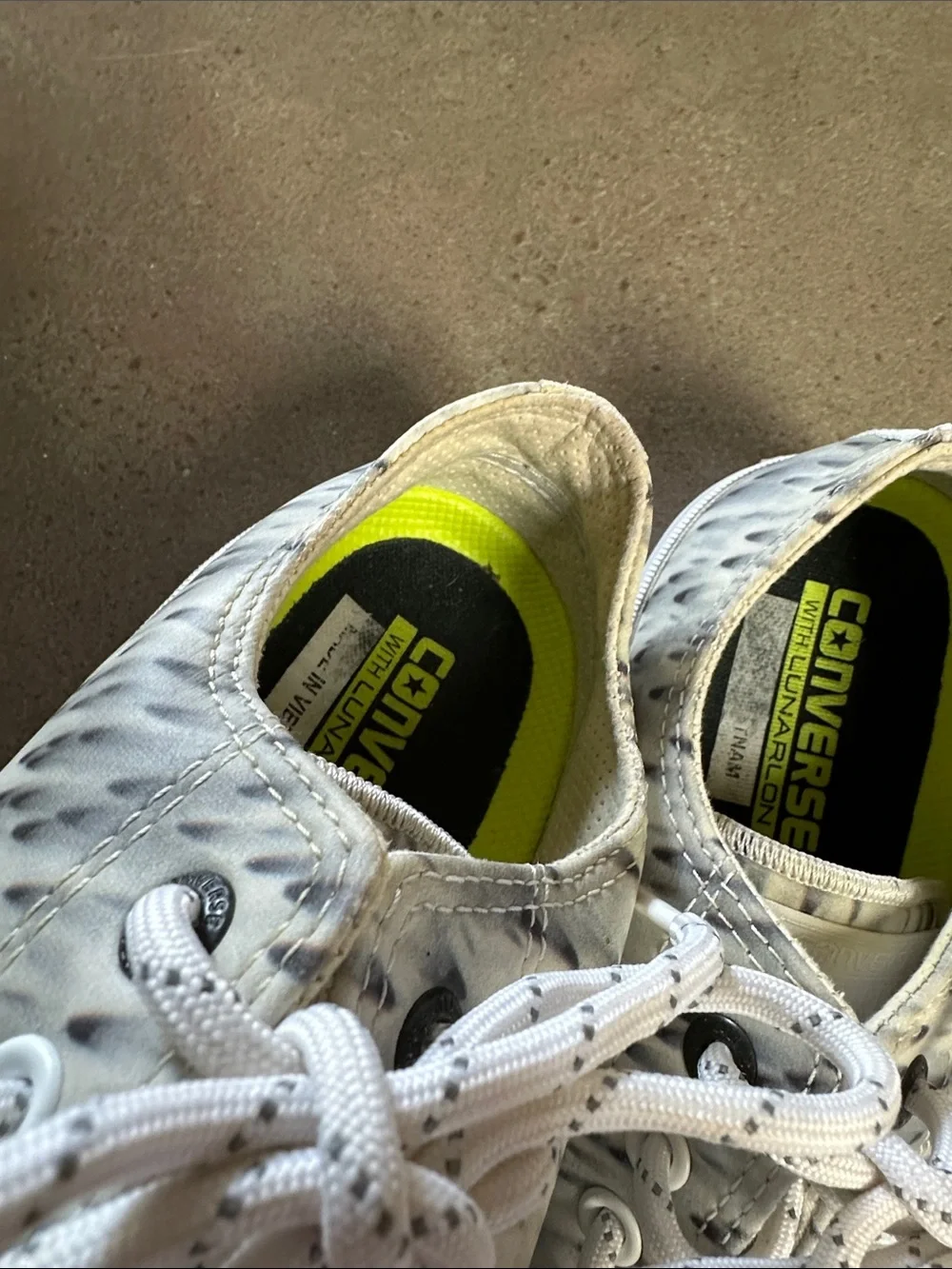 Converse x Futura “Skyfall” Low-Top Sneakers in White and Neon Yellow - Picture 15 of 16